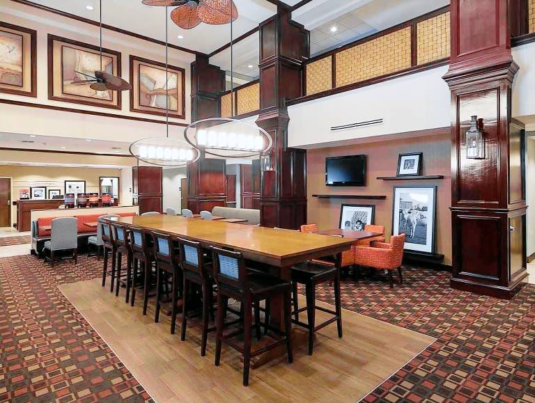 Hampton Inn & Suites Dallas-Arlington-South — photo 3