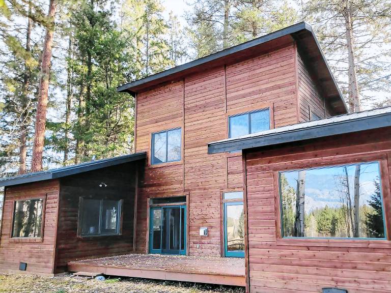 Cabin  Mazama