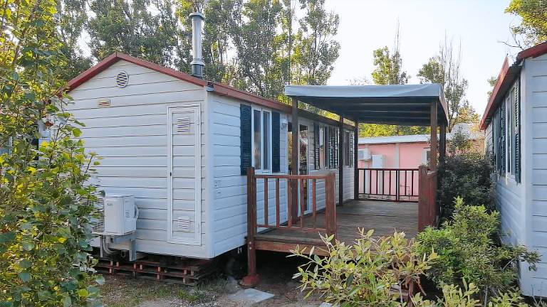 Mobile home with garden, terrace & pool — photo 2