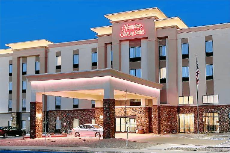Hampton Inn & Suites Albuquerque Airport