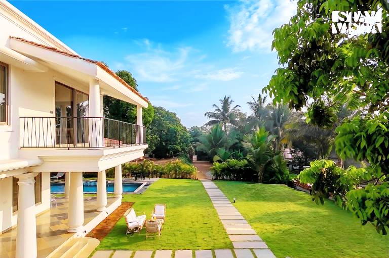 Villa with pool & garden — photo 5