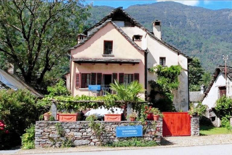 Landhaus Maggia TI