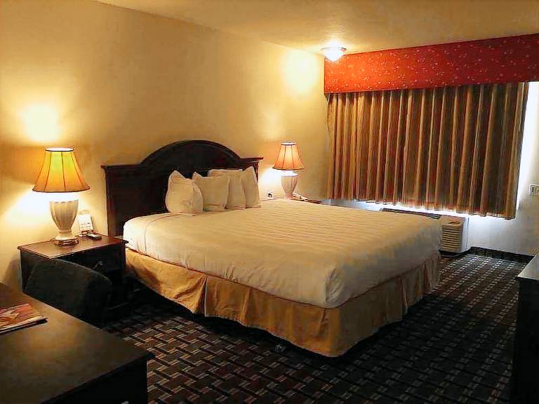 Anaheim Express Inn — photo 3