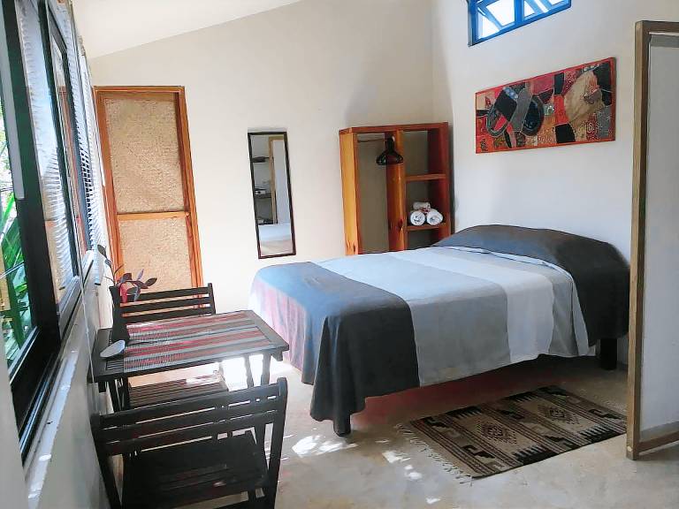 Family-oriented private room with patio, pool & yard | Garden view | Dogs allowed — photo 2