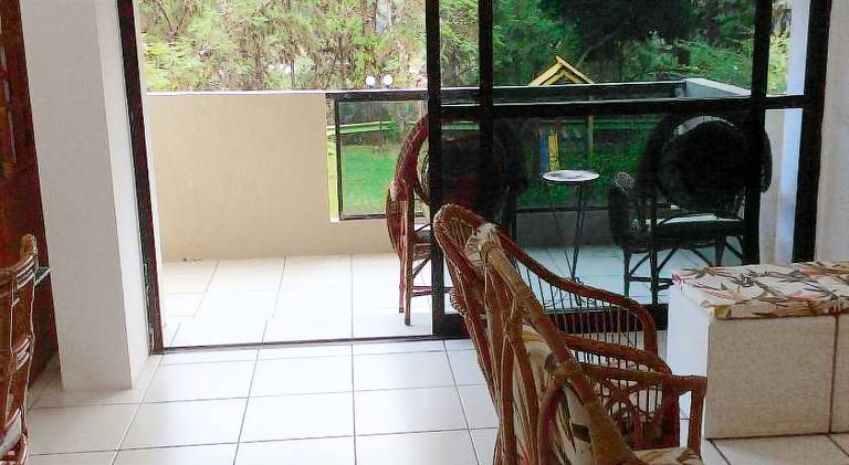 Holiday apartment with patio, BBQ & pool | Pets are welcome — photo 4