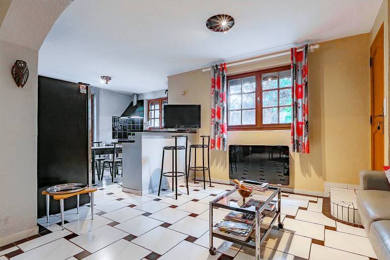 Apartment 'Chataigniers' with Mountain View, Private Pool and Wi-Fi — photo 5