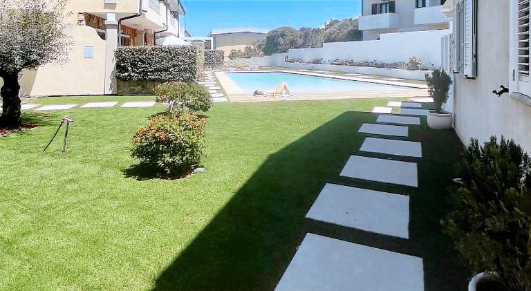 Holiday apartment with pool in Palau