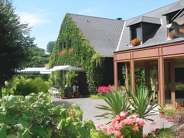 Hotel Restaurant Auberge du Barrez Logis in Rodez