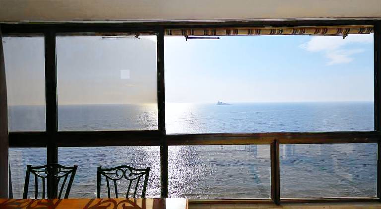 Apartment with yard, terrace & pool | Beach nearby | Pets allowed in Benidorm