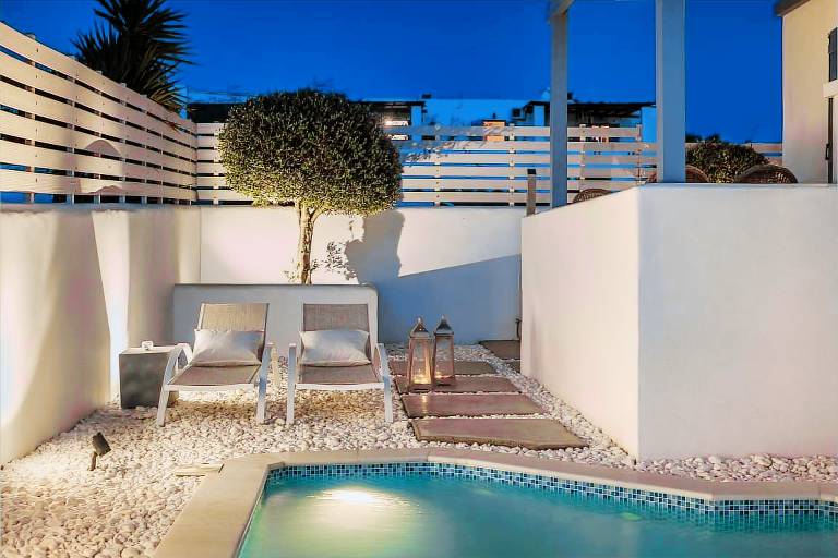 House with terrace & private pool — photo 2