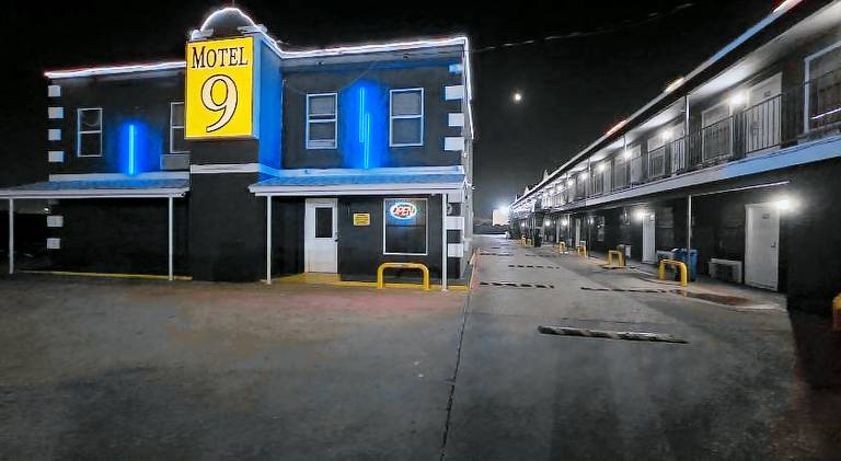 Motel 9