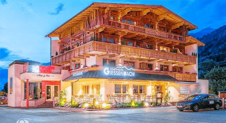 Hotel Giessenbach in Uderns