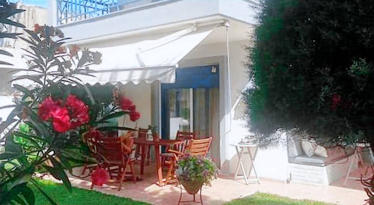 House with terrace & yard in Kassandra