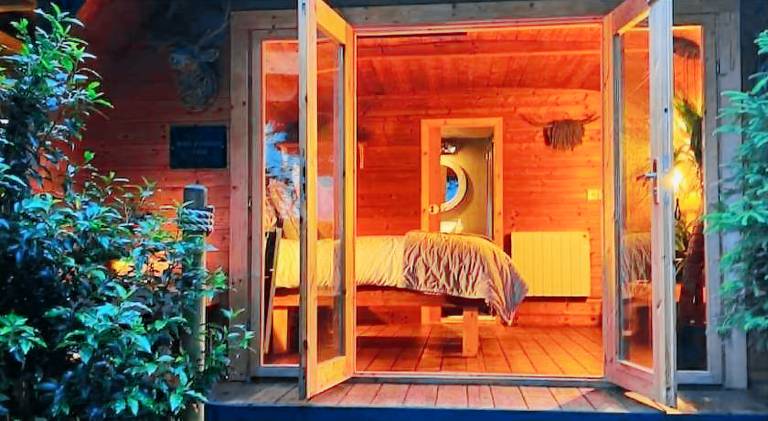 Loch Lomond Hideaways- Luxury Cabins with Jacuzzi Hot Tubs for Two — photo 5