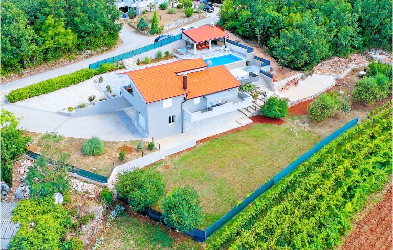 House Zmijavci