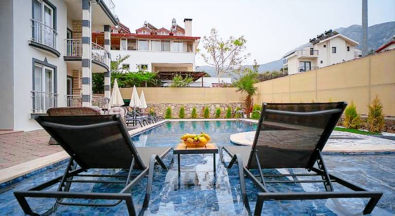 Holiday apartment with yard, pool & barbecue — photo 3