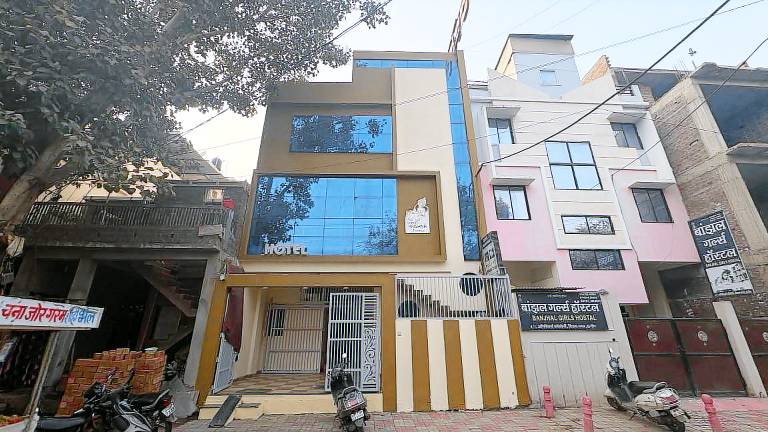 POP 84226F Hotel Shree Krishna Avenu