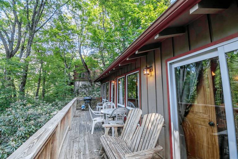 Appalachian Retreat Between Boone Blowing Rock Hot Tub WiFi — photo 4