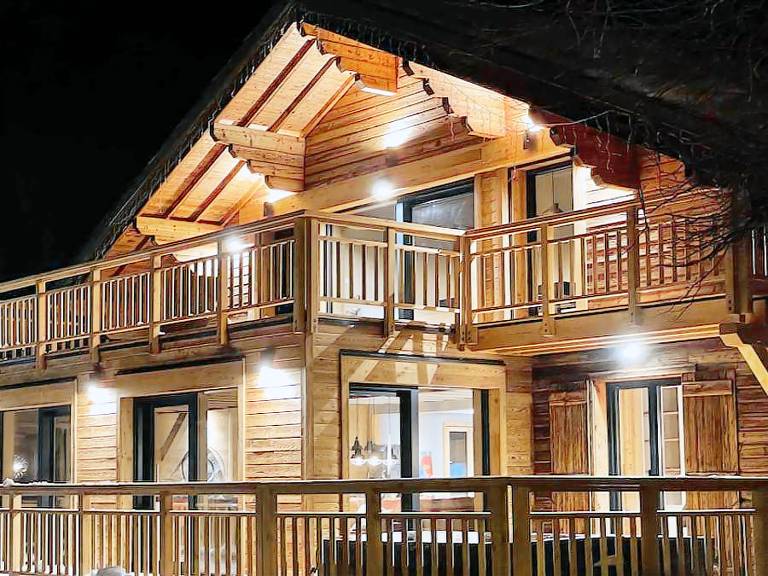 Fully equipped lovely chalet with jacuzzi | Next to the ski | Pets allowed — photo 4