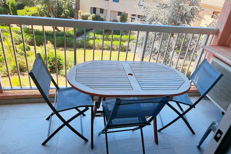 Renovated 1 bedroom apartment near sea in Saint-Raphaël