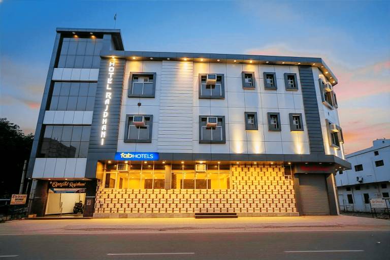 FabHotel Rajdhani