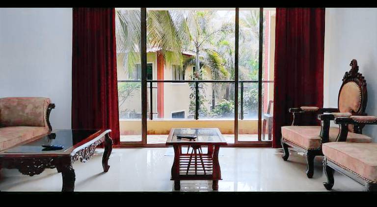 Pleasant rental apartment with patio, pool & yard | Pets are welcome — photo 3