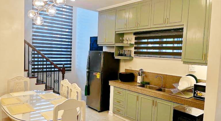 Wonderful vacation home with terrace, pool & grill | Pets are welcome — photo 4
