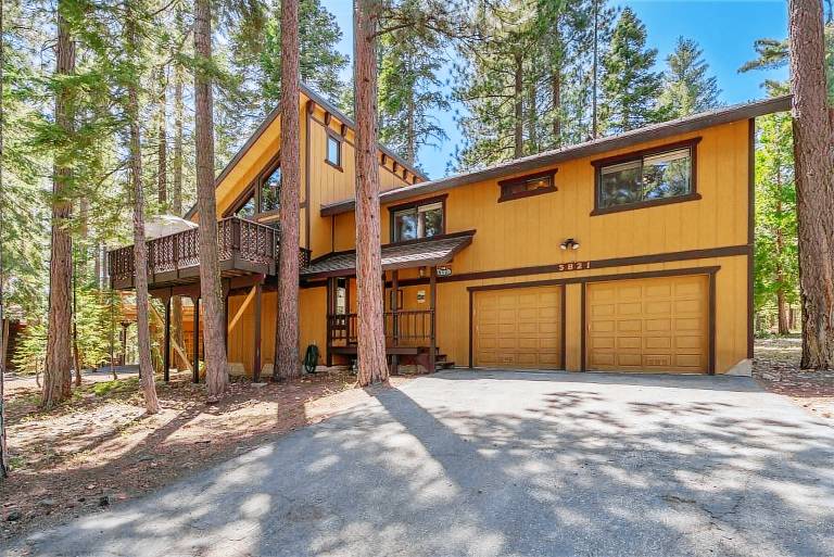 Cabin Carnelian Bay