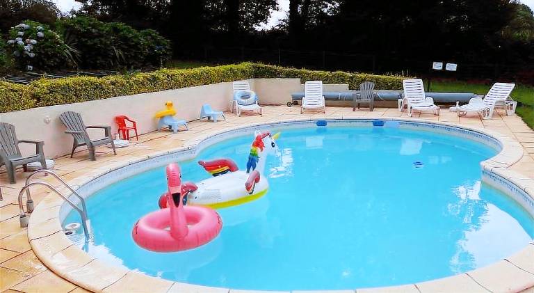 Vacation home with pool — photo 3