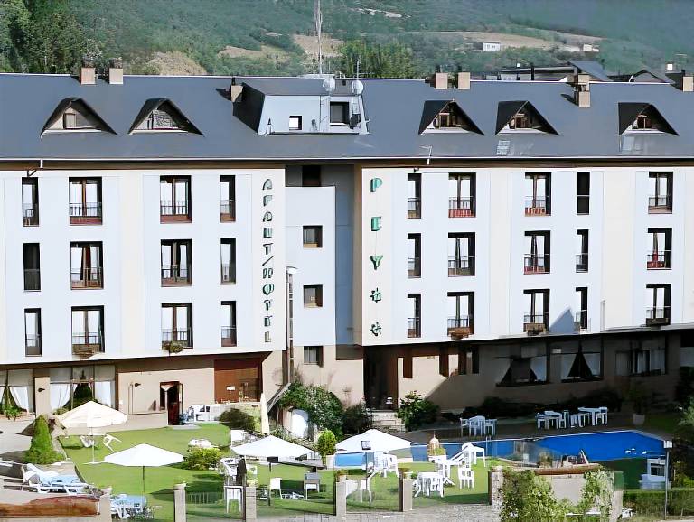 Pey Resort in Sort