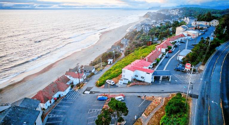 Ester Lee Oceanview Inn in Lincoln City, OR
