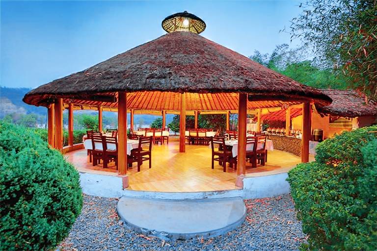 Limewood Riverside Resort in Ramnagar
