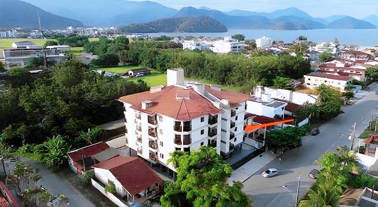 CHARMOSO seu apto a apenas 300 mts da rua mais turistica de ubatuba — photo 4