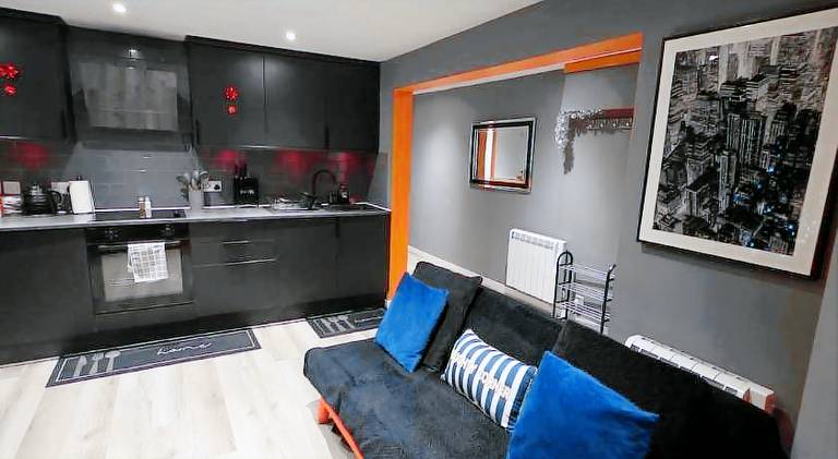 Wonderful apartment with yard | Pets allowed — photo 2