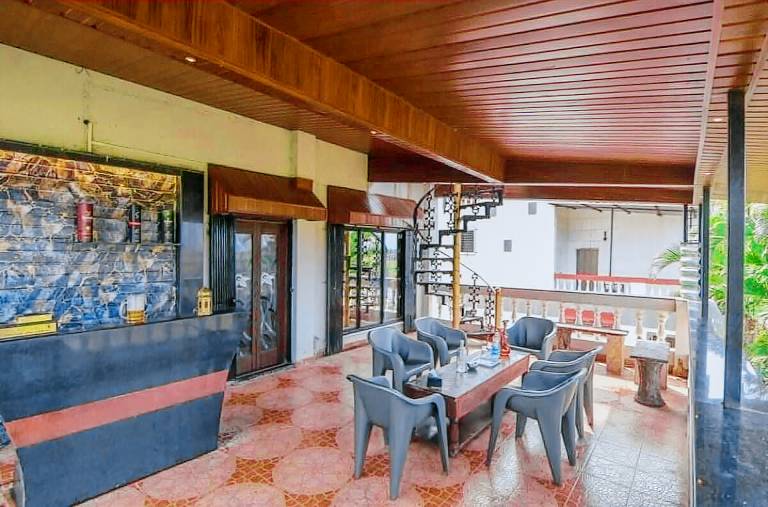 Villa with garden, BBQ & pool — photo 5