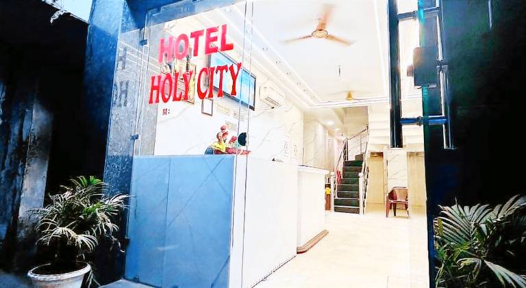 OYO Hotel Holy City — photo 3