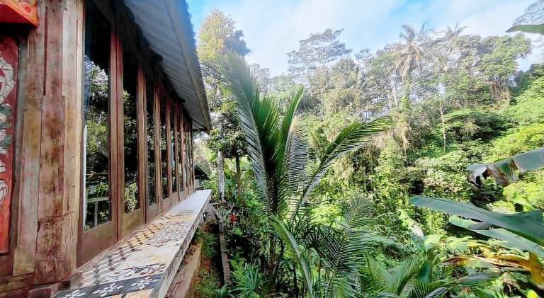 Villa with pool & hot tub — photo 4
