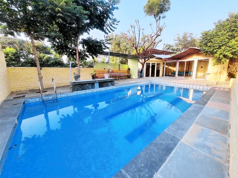 Villa with pool & garden — photo 3