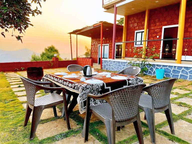 Triveni Stays Athenian 7 BHK With Pool in mahabale — photo 5