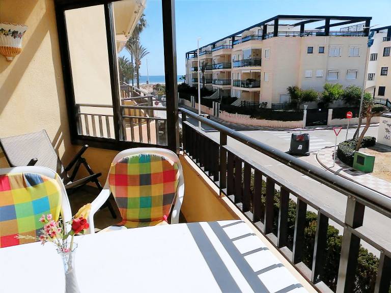 Family-oriented beautiful holiday apartment with terrace, pool & garden | Beach nearby | Dogs allowed — photo 5