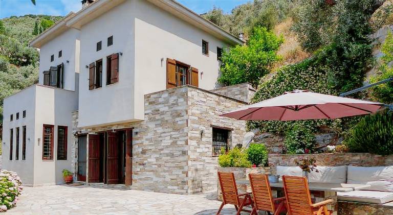 Villa with 4 rooms for 9 persons — photo 4