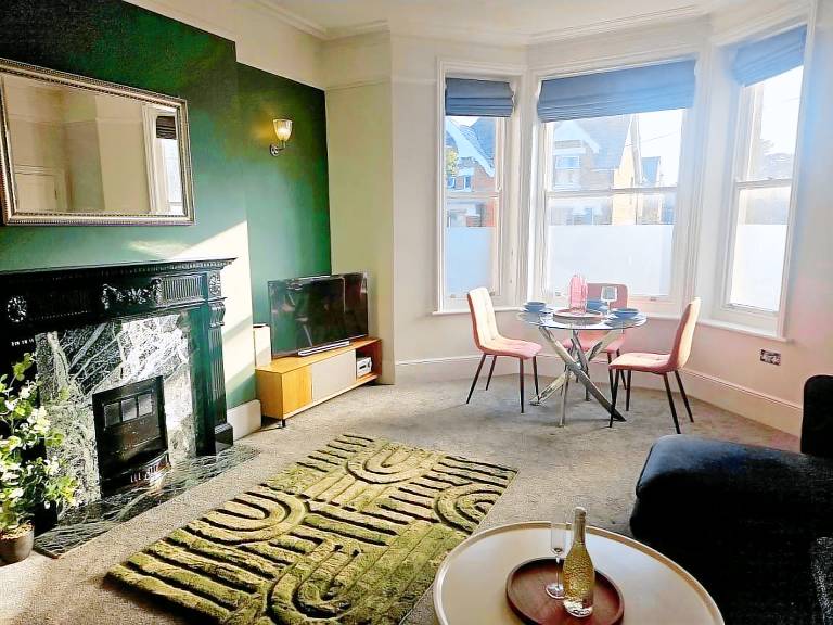 Cottage | City view in Folkestone