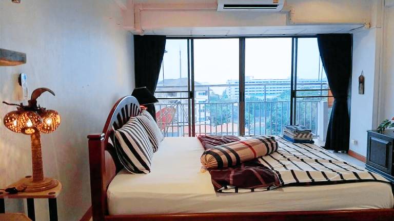 Sombat condo seaview 1 bedroom pet friendly — photo 2
