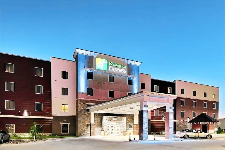 Holiday Inn Express Fargo SW I 94 Medical Center By IHG