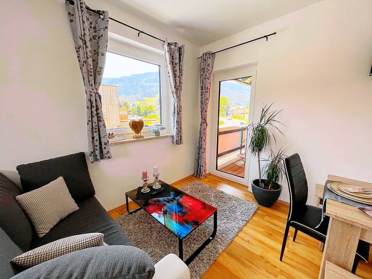 Apartment with patio — photo 3