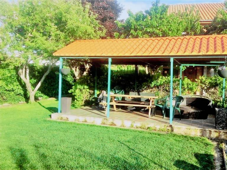 Sehr gepflegtes Ferienhaus im typisch spanischen Stil mit Garten, zwei Terrasse — photo 5
