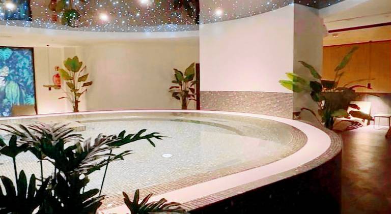 Rental apartment with pool & jacuzzi — photo 5