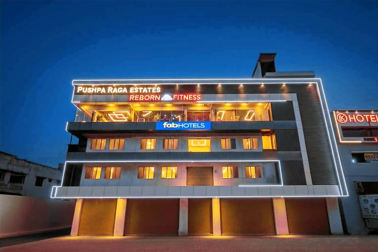 FabHotel Siddarth Prime