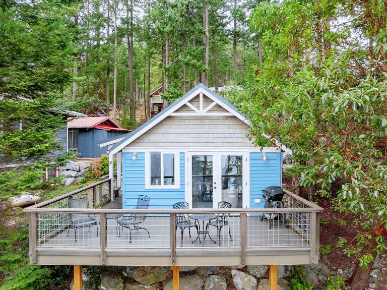 Cabin  Eastsound