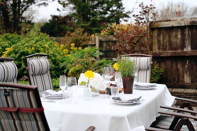 Cottage with garden & barbeque | Beach view — photo 2